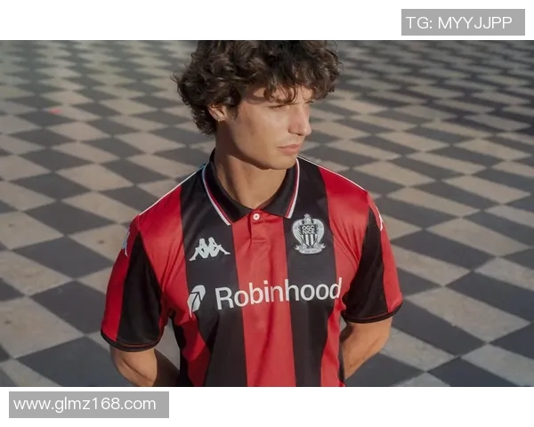 著名足球明星球衣图鉴赏与背后故事分享,领略足球文化的魅力与激情 著名足球明星球衣图鉴赏与背后故事分享,领略足球文化的魅力与激情